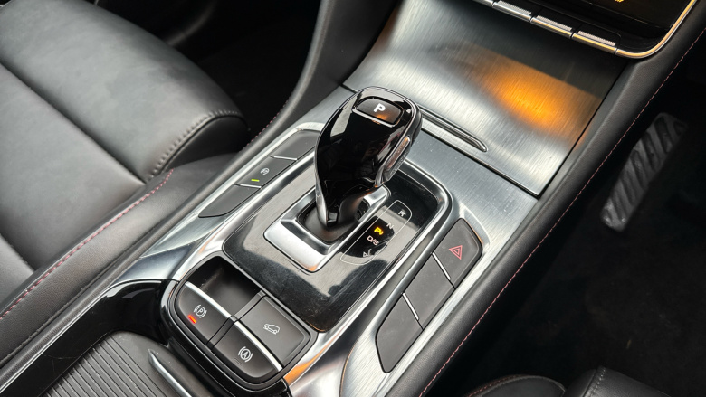 MG Hs 1.5 T-GDI Excite 5dr DCT Petrol Hatchback